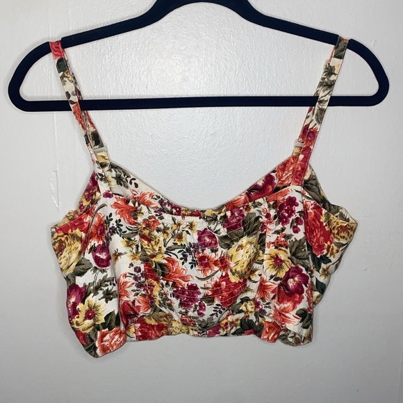 🐚Vintage Blue Cabana floral button up crop top! - Picture 8 of 8
